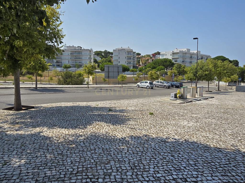 713 m² de Exclusividade num Novo Condomínio na Aldeia dos Capuchos. - Image 6