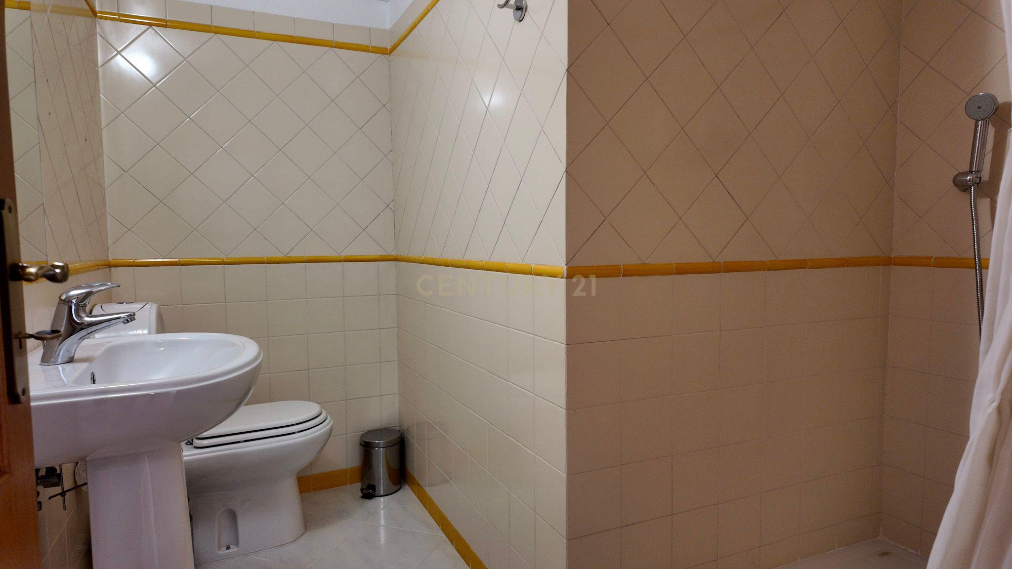 Moradia T4 em Azeitao num condominio privado - Image 64
