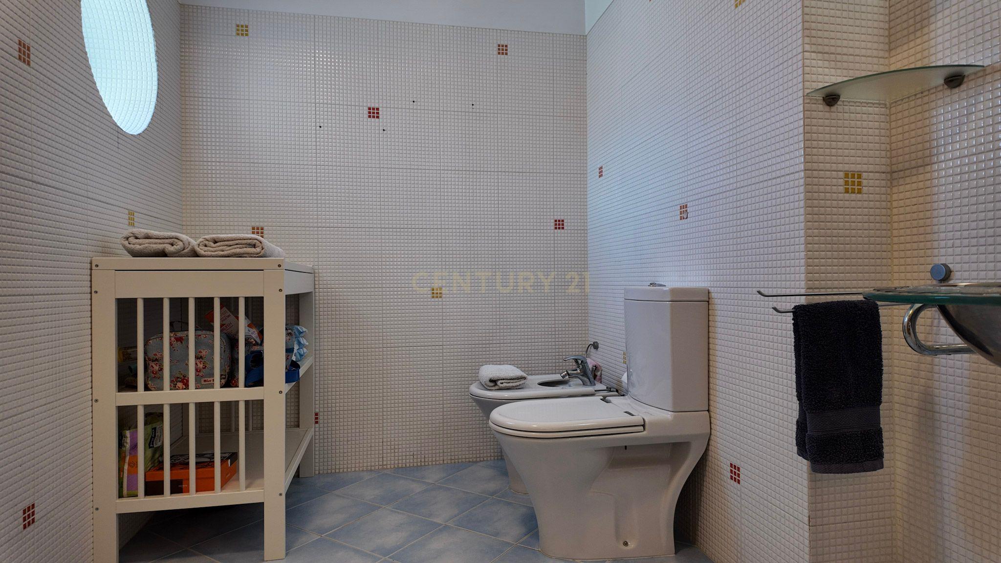 Moradia T4 em Azeitao num condominio privado - Image 57