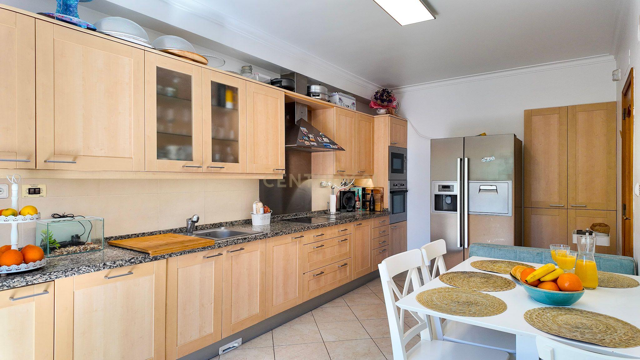 Moradia T4 em Azeitao num condominio privado - Image 35