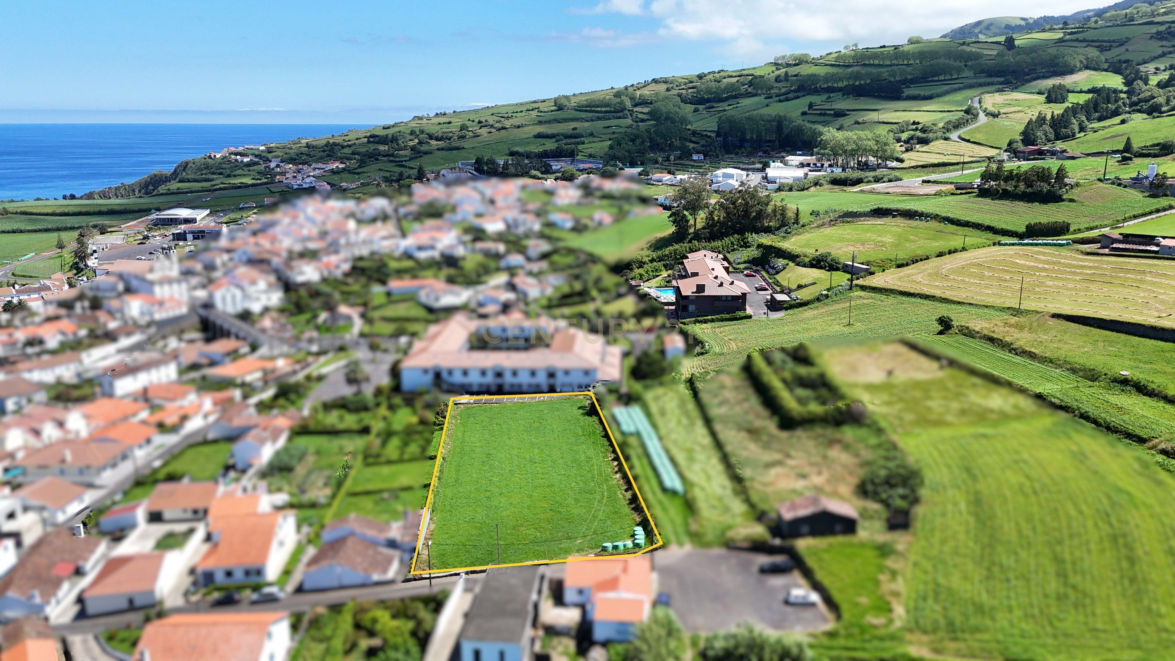 Fotografia 3 de Terreno Urbanizável com 2.803 m² | Excelente Oportunidade na Vila do Nordeste