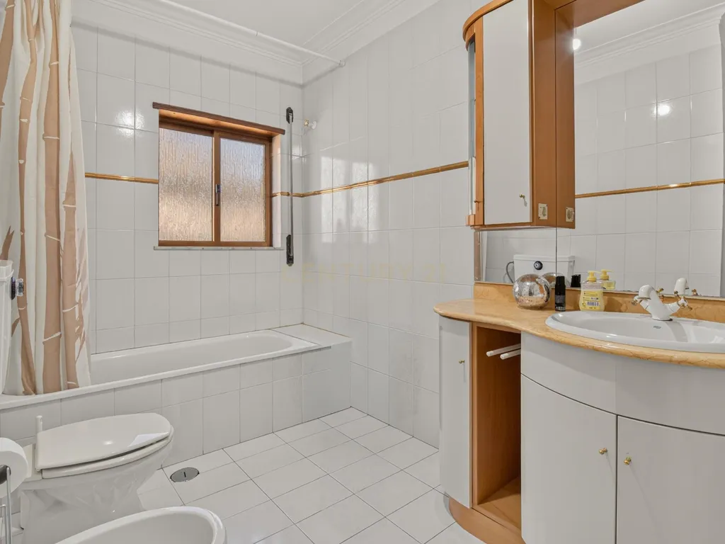 Moradia individual T3, em Sequeira. - Image 12
