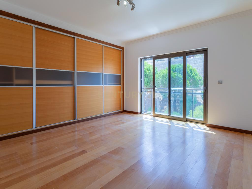 Luxuoso apartamento no Monte Estoril, Cascais com Vista Panorâmica e Acessos - Image 20