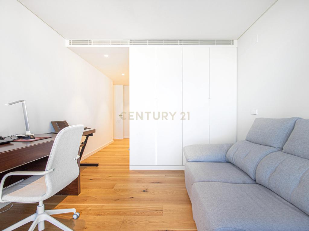 Apartamento T2 no Infinity em Campolide - Image 17