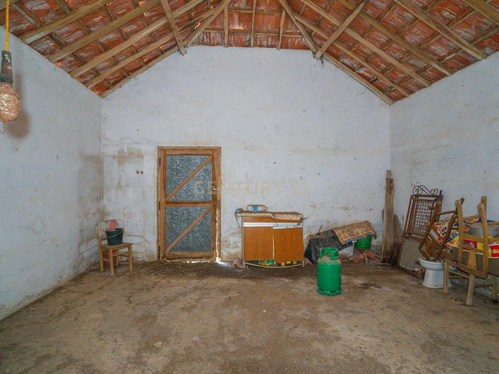Moradia T3 convertido em T2, com anexo e armazém em Cabeça Alta, Carvalhal Benfeito – Caldas da Rainha - Image 32