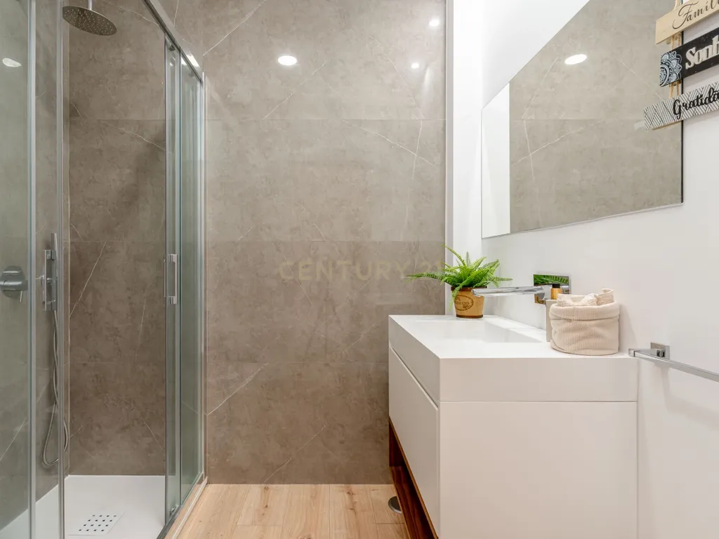 Moradia T4 Térrea de excelência com piscina e casa independente de 50m2 | Quinta da Marquesa - Image 28