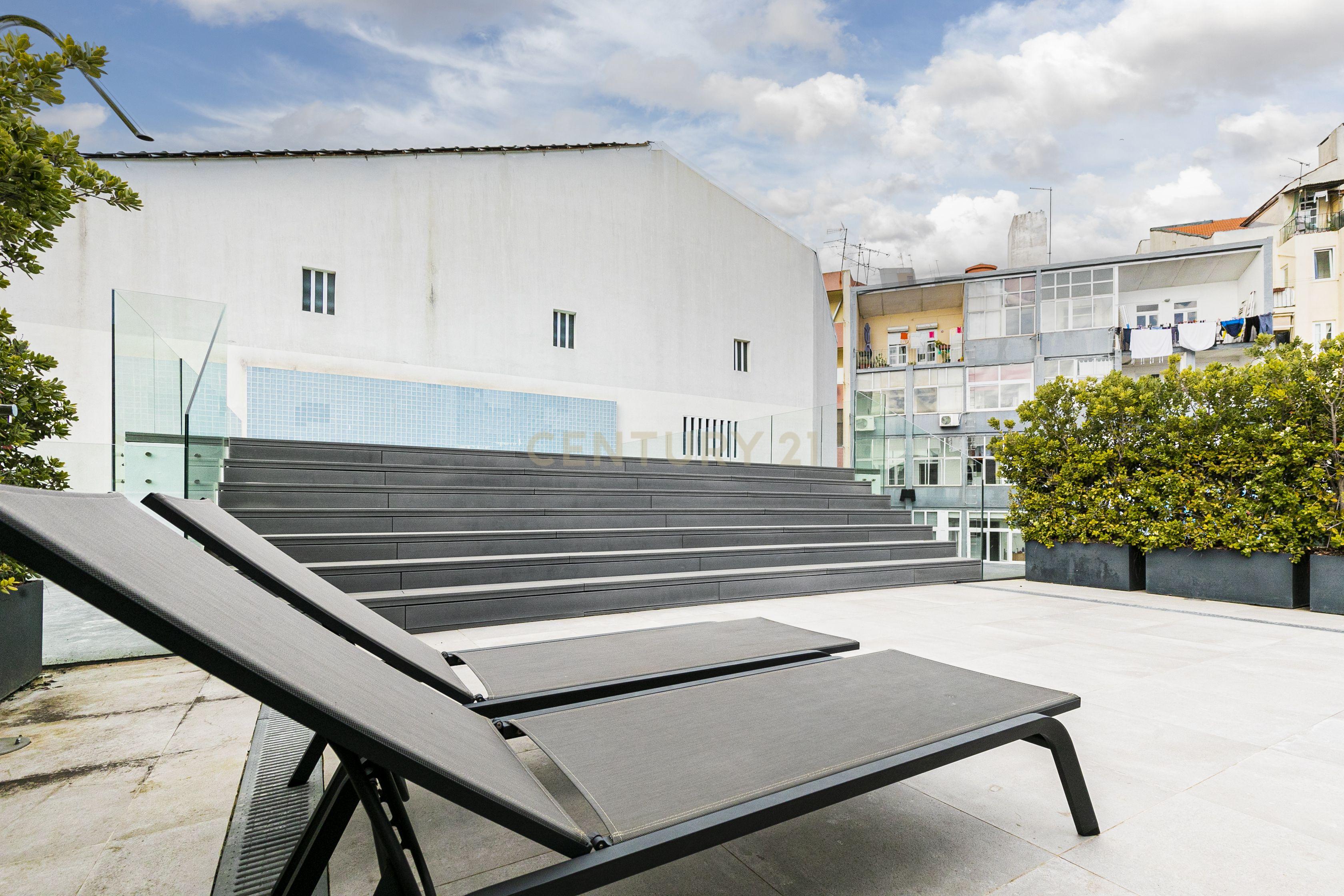 Apartamento T2 com terraço na Rua de Andaluz - Image 20