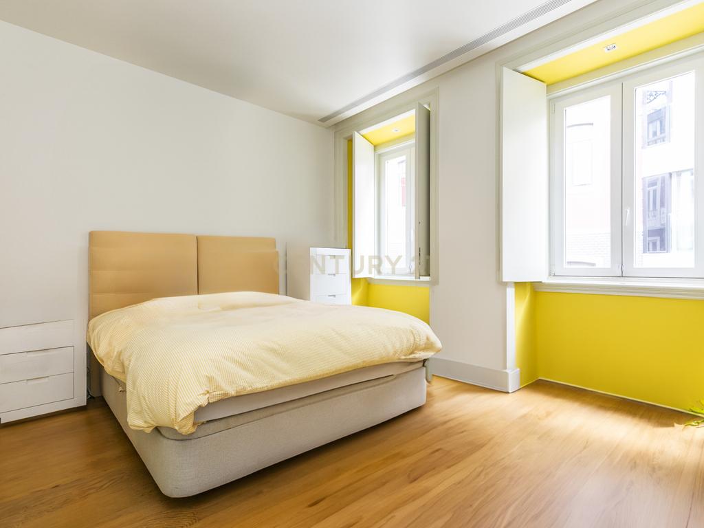 Apartamento T2 com terraço na Rua de Andaluz - Image 6
