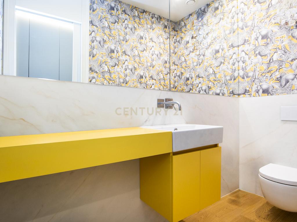 Apartamento T2 com terraço na Rua de Andaluz - Image 10