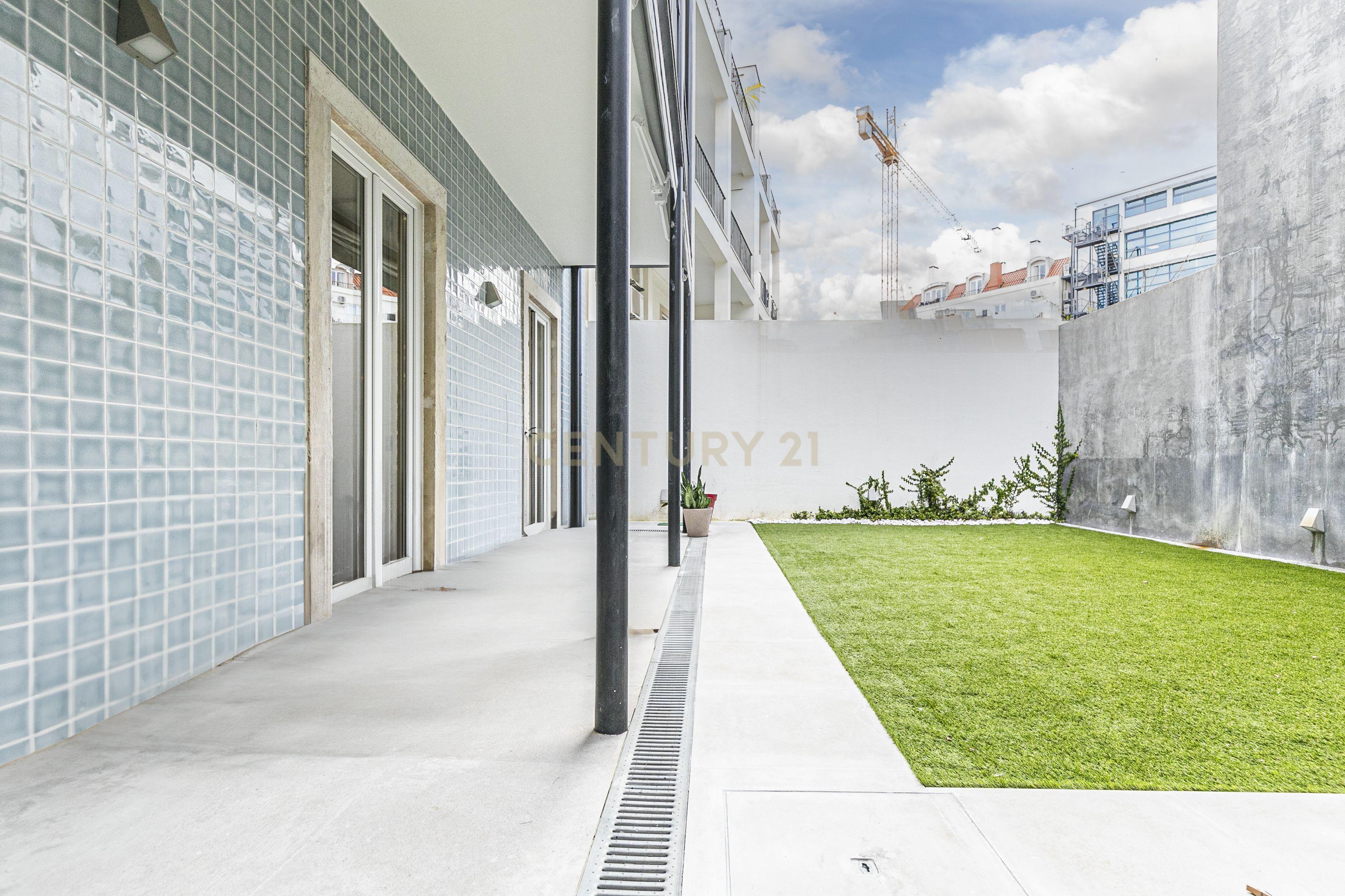 Apartamento T2 com terraço na Rua de Andaluz - Image 15