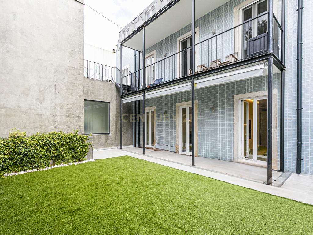 Apartamento T2 com terraço na Rua de Andaluz - Image 17