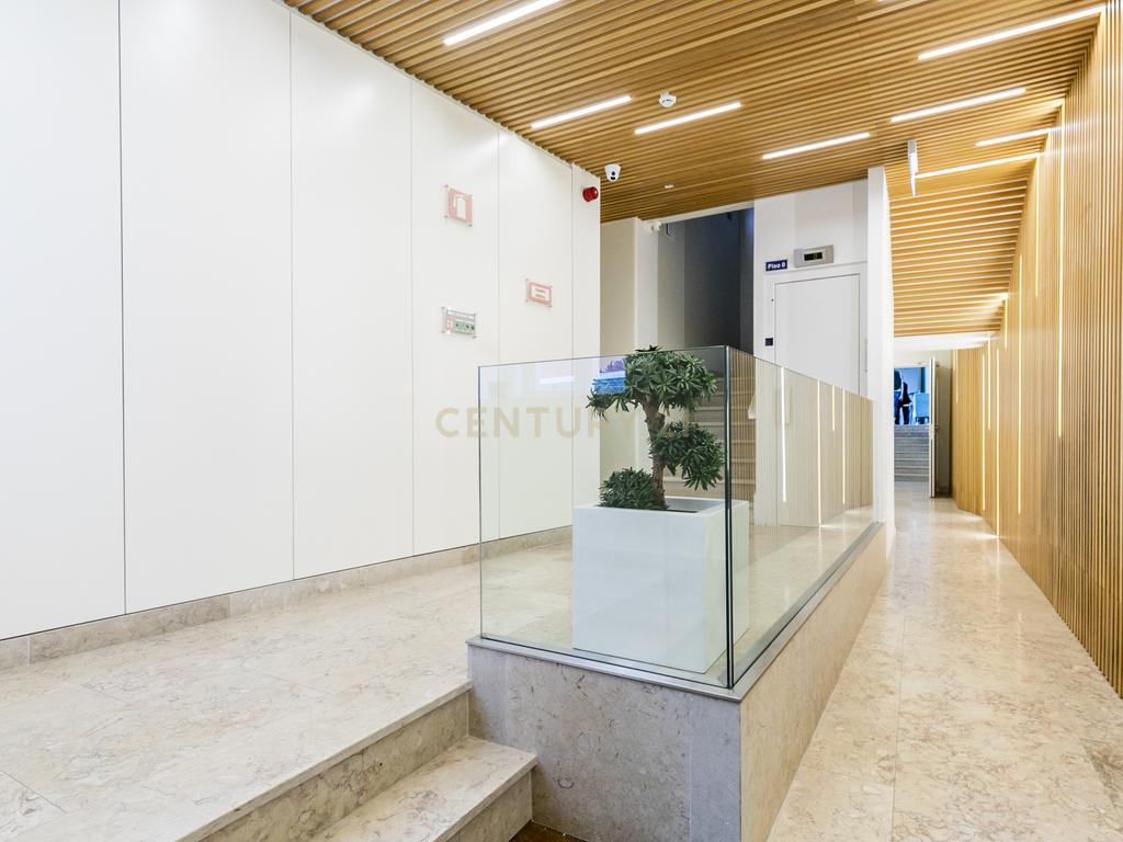 Apartamento T2 com terraço na Rua de Andaluz - Image 21