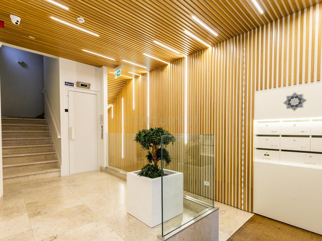 Apartamento T2 com terraço na Rua de Andaluz - Image 19