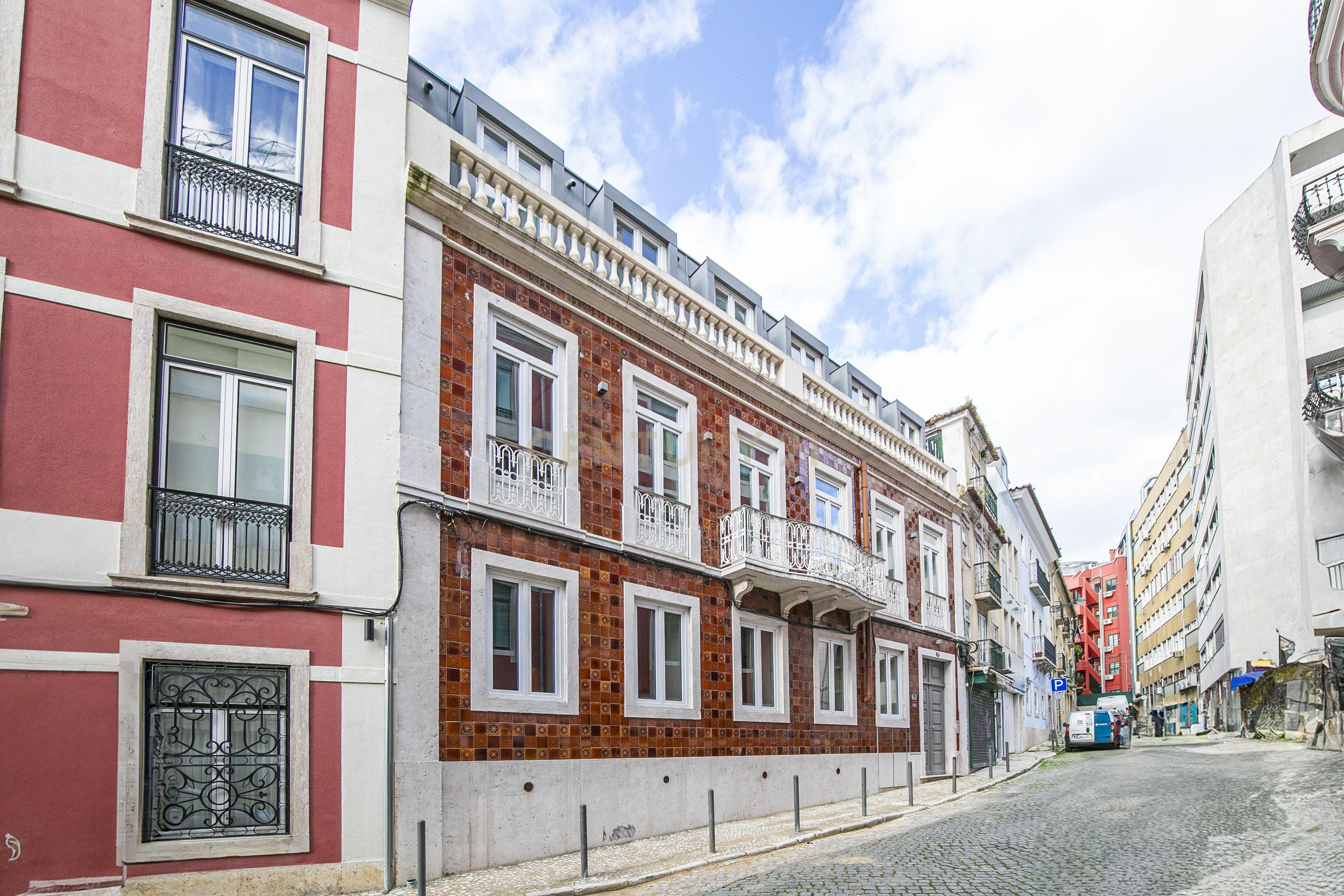 Apartamento T2 com terraço na Rua de Andaluz - Image 23