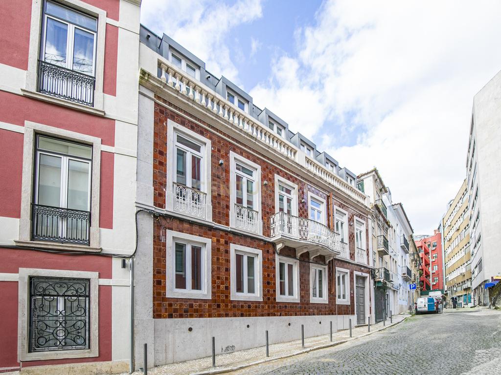 Apartamento T2 com terraço na Rua de Andaluz - Image 23