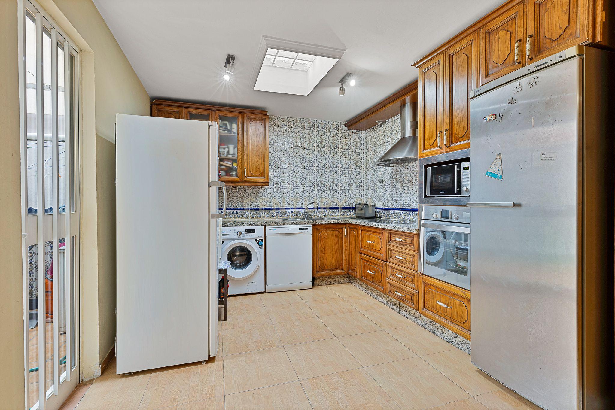 undefined - Image 13