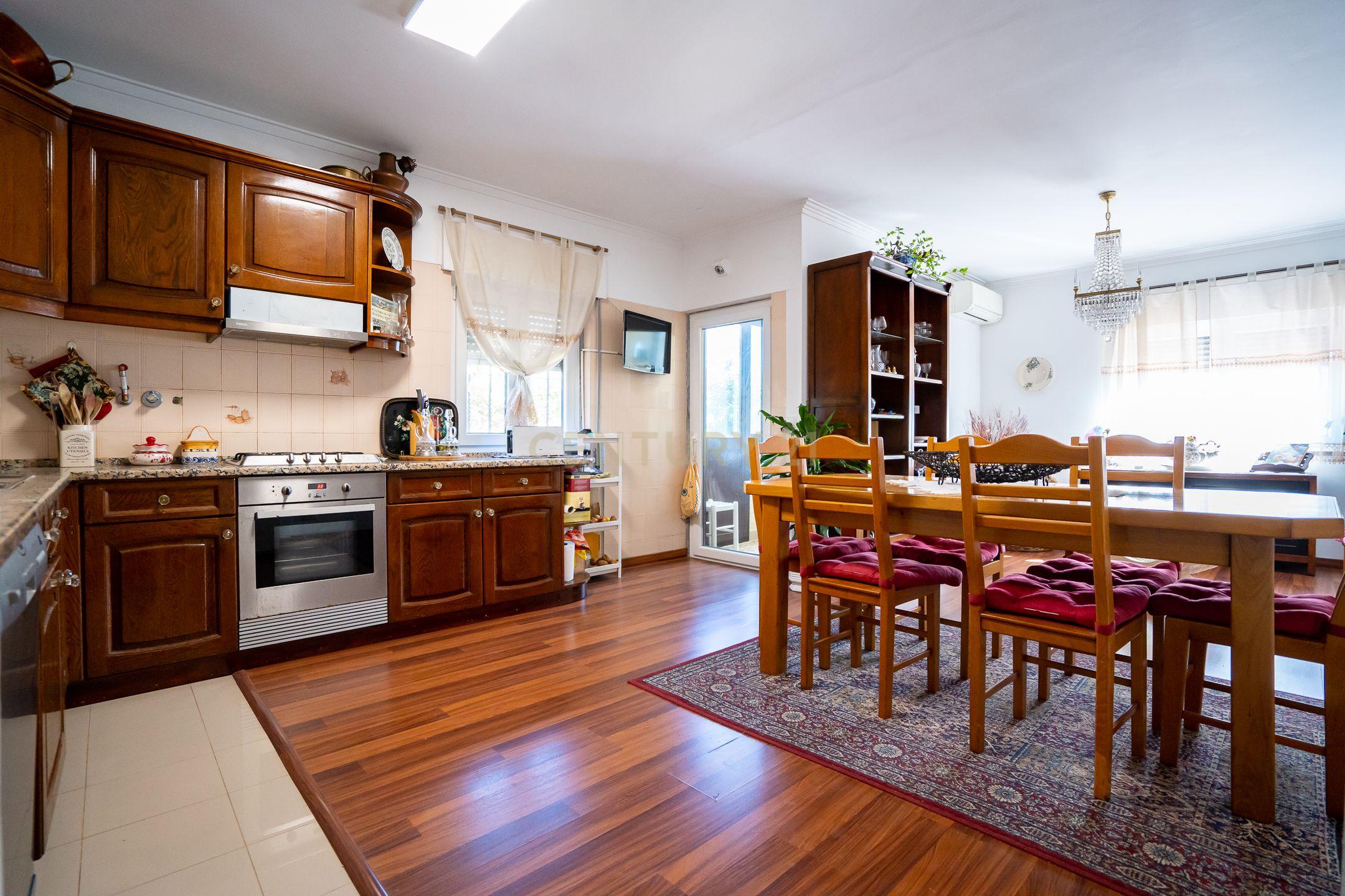Moradia T3 Loures - Image 10