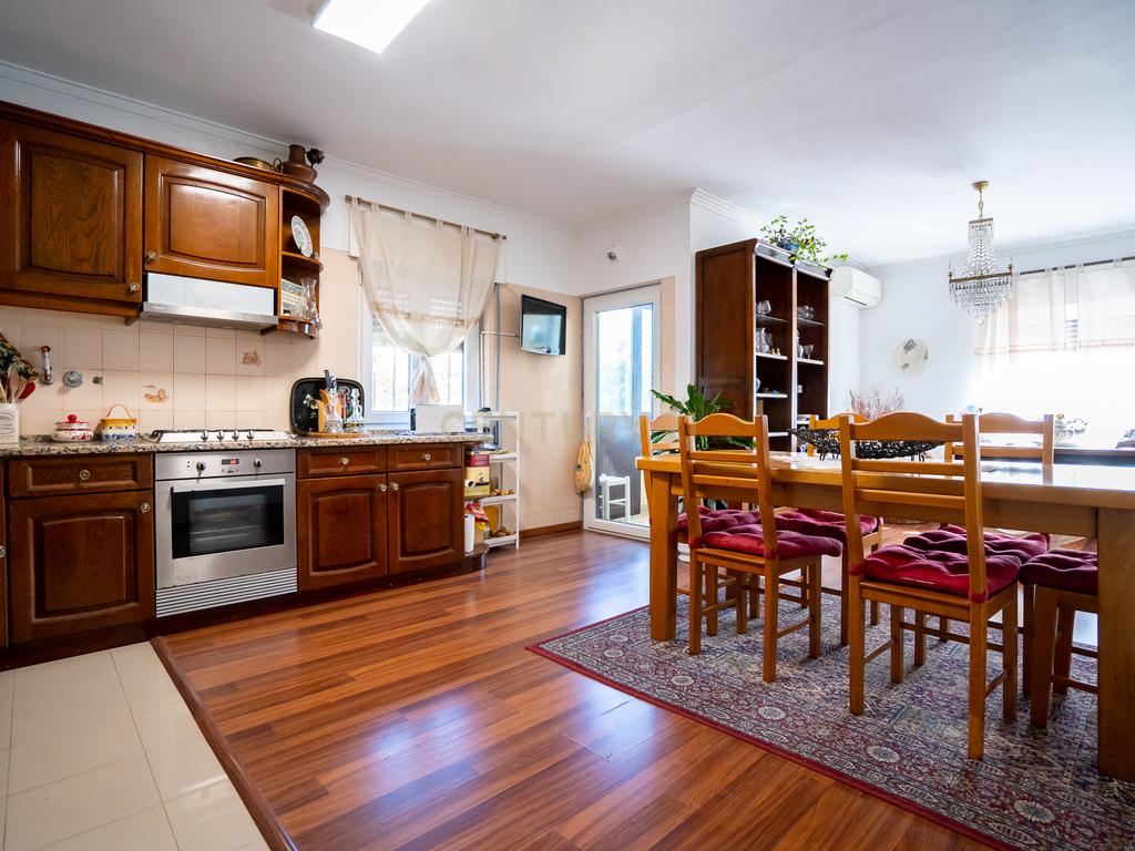 Moradia T3 Loures - Image 10