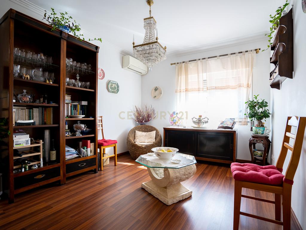 Moradia T3 Loures - Image 9