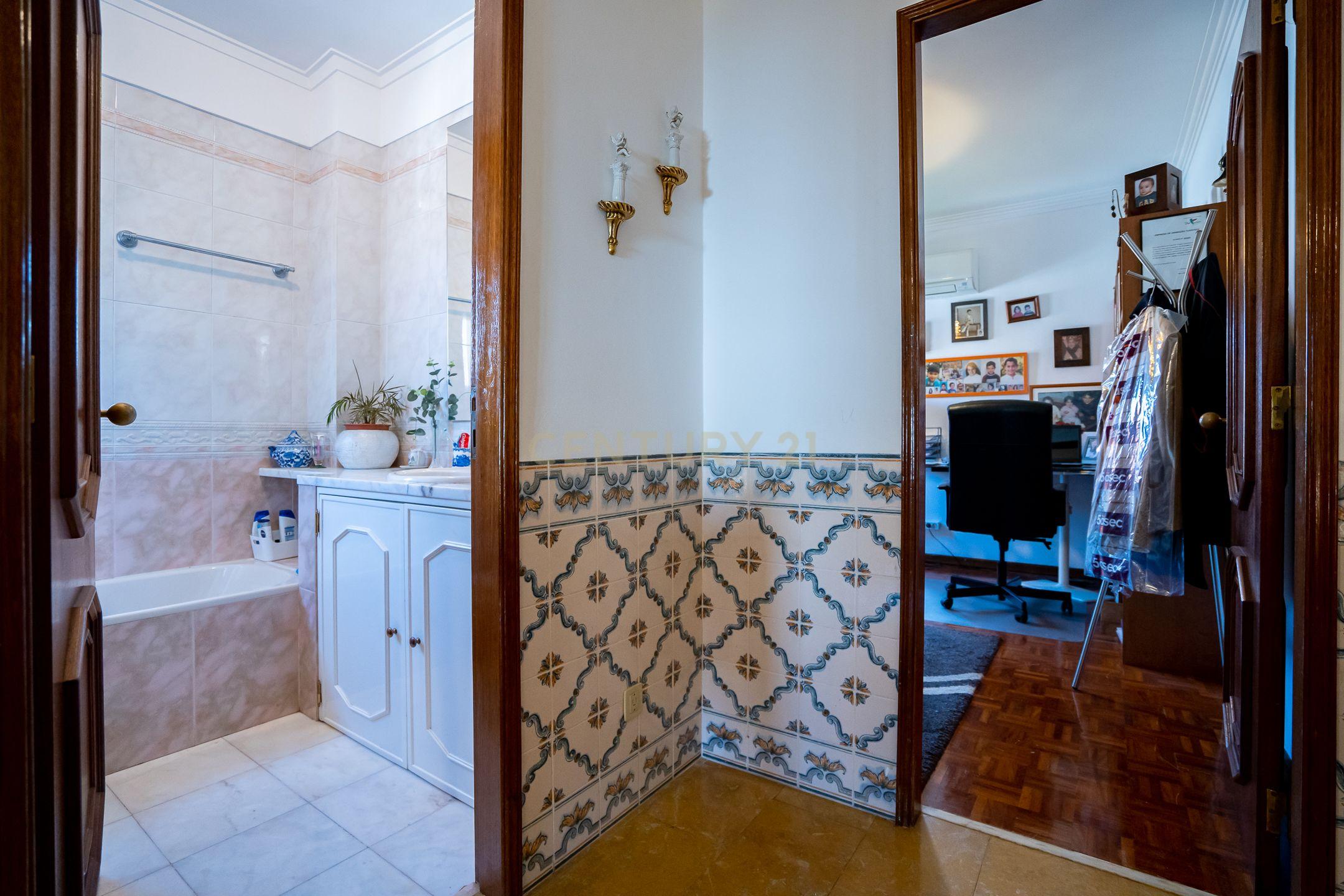 Moradia T3 Loures - Image 30