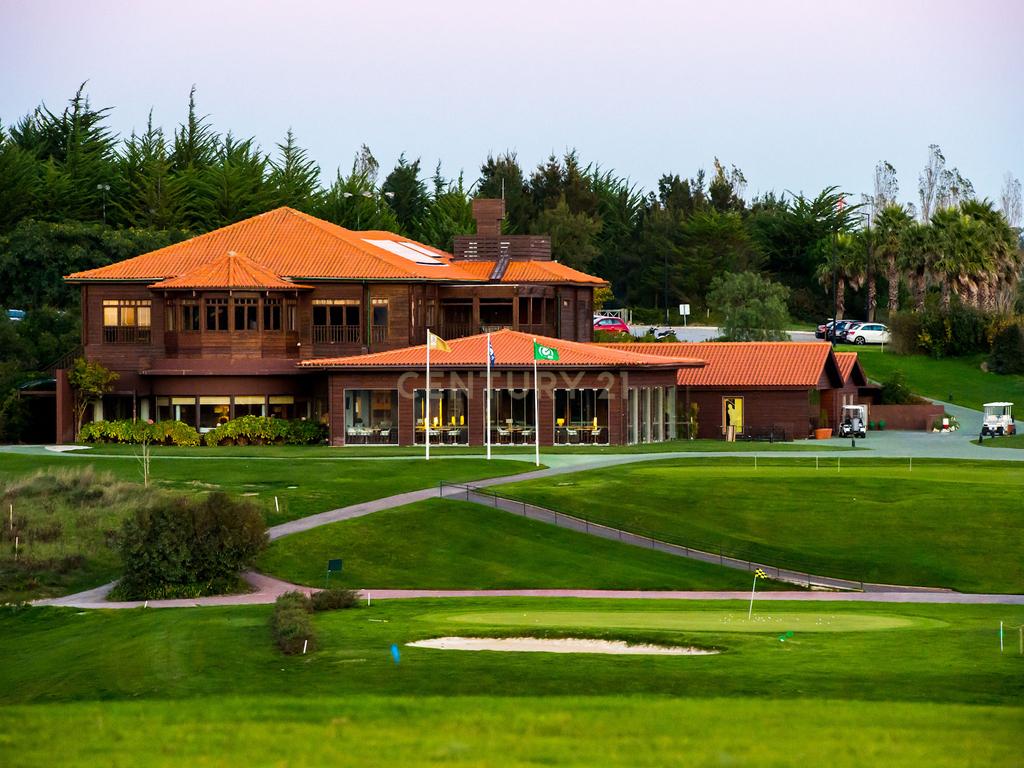 Moradia Isolada Contemporânea T6 +1  Piscina Condomínio Belas Clube Campo - Image 9