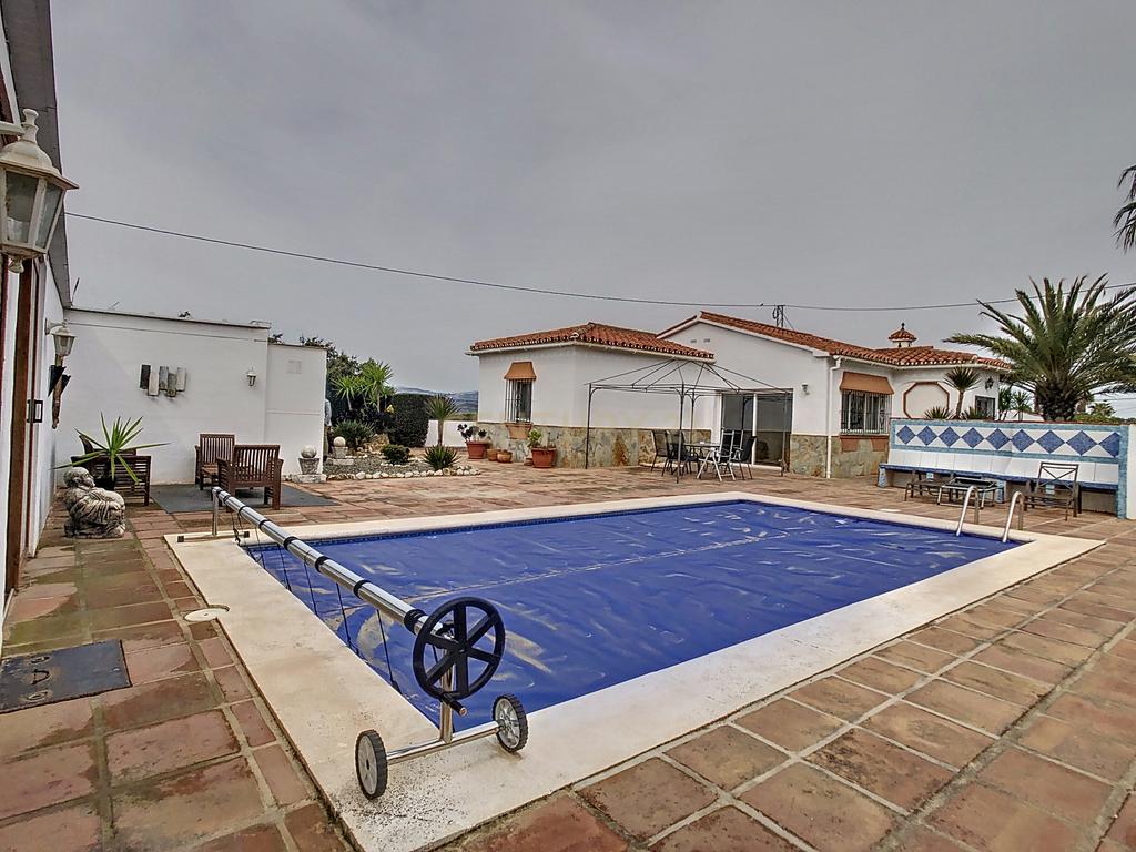 undefined - Image 13