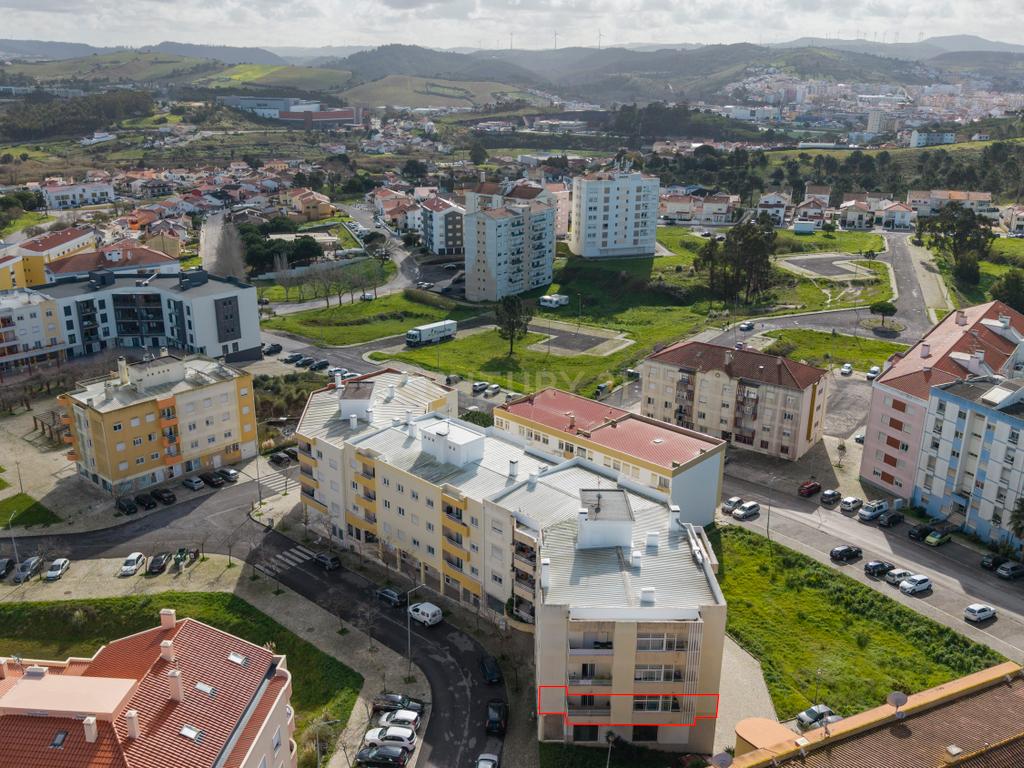 Apartamento T3 com varanda e parqueamento  I  Torres Vedras - Image 24
