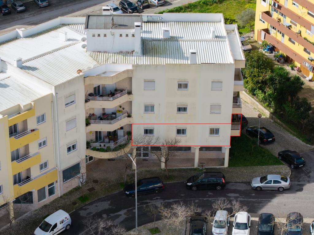 Apartamento T3 com varanda e parqueamento  I  Torres Vedras - Image 42
