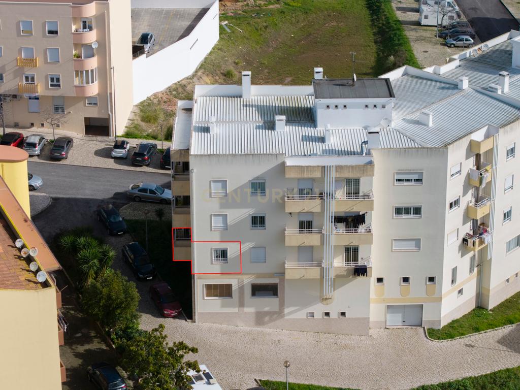Apartamento T3 com varanda e parqueamento  I  Torres Vedras - Image 43