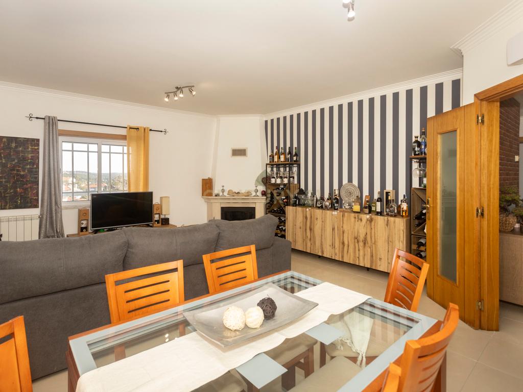 Apartamento T3 com varanda e parqueamento  I  Torres Vedras - Image 19