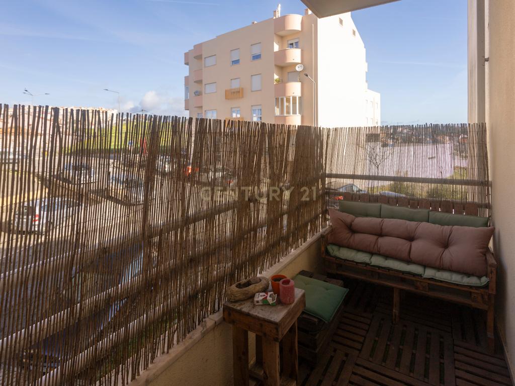 Apartamento T3 com varanda e parqueamento  I  Torres Vedras - Image 22