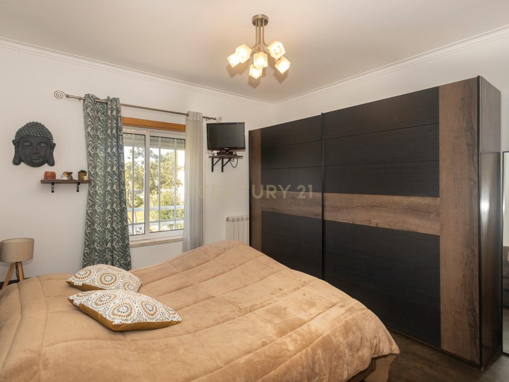 Apartamento T3 com varanda e parqueamento  I  Torres Vedras - Image 25
