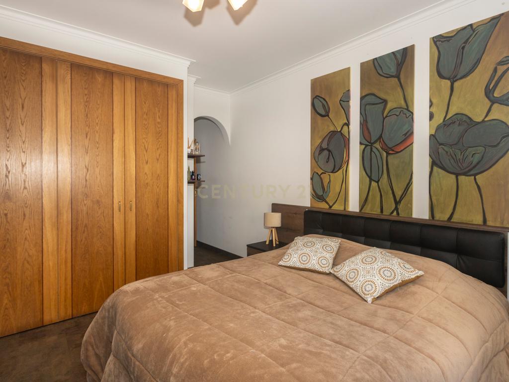 Apartamento T3 com varanda e parqueamento  I  Torres Vedras - Image 3