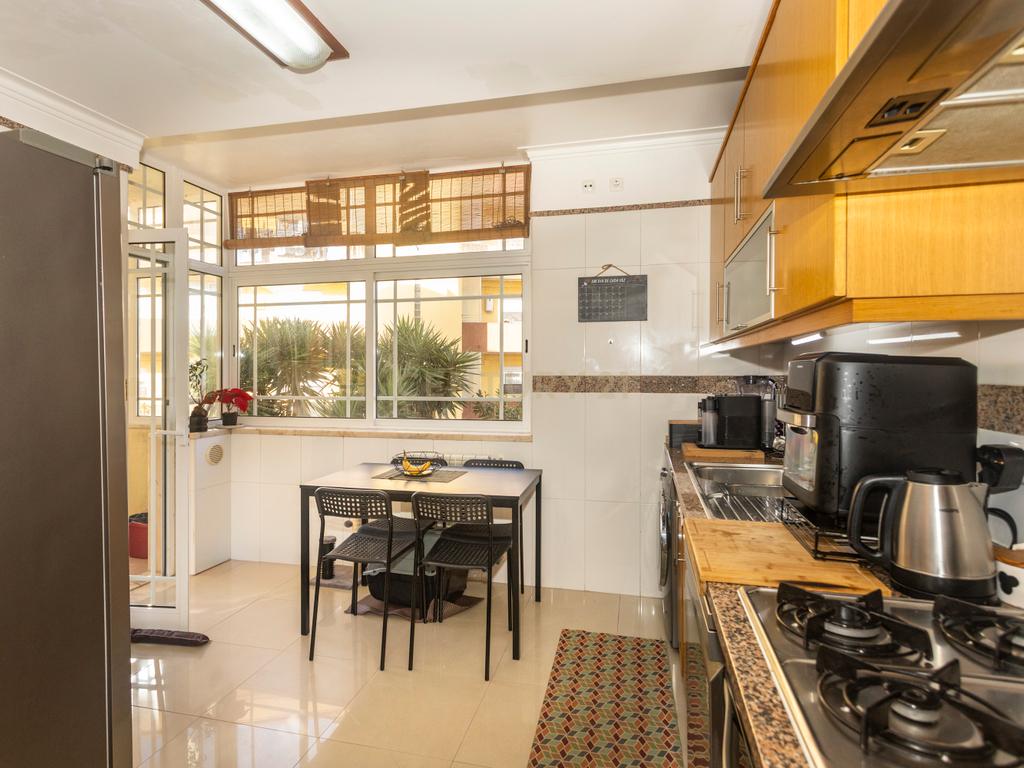 Apartamento T3 com varanda e parqueamento  I  Torres Vedras - Image 4