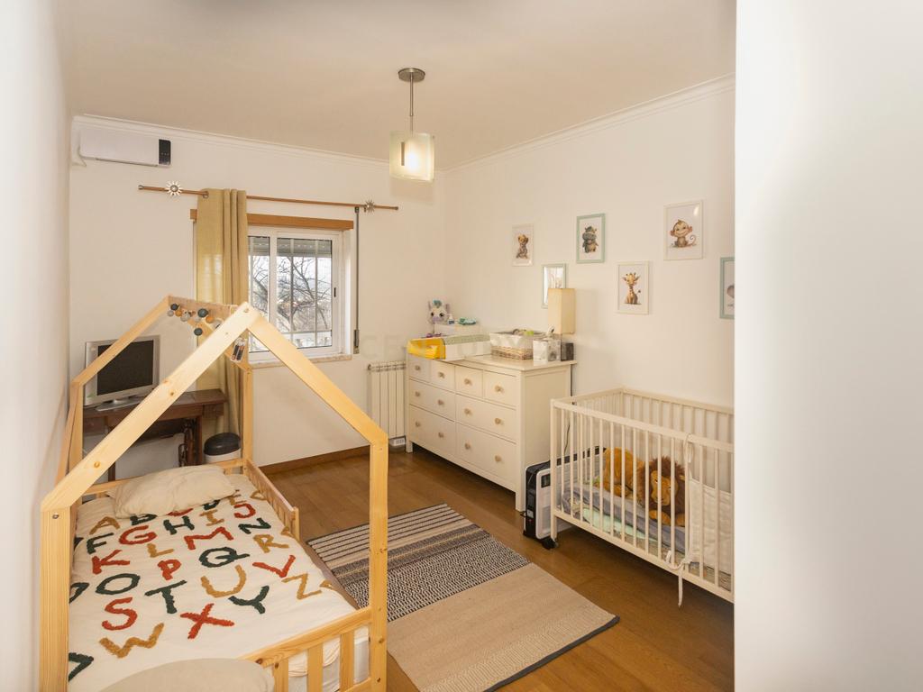Apartamento T3 com varanda e parqueamento  I  Torres Vedras - Image 2