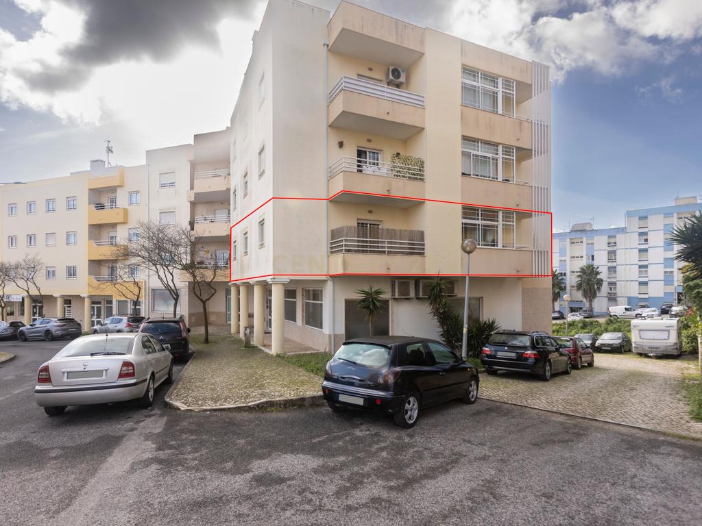 Apartamento T3 com varanda e parqueamento  I  Torres Vedras - Image 8