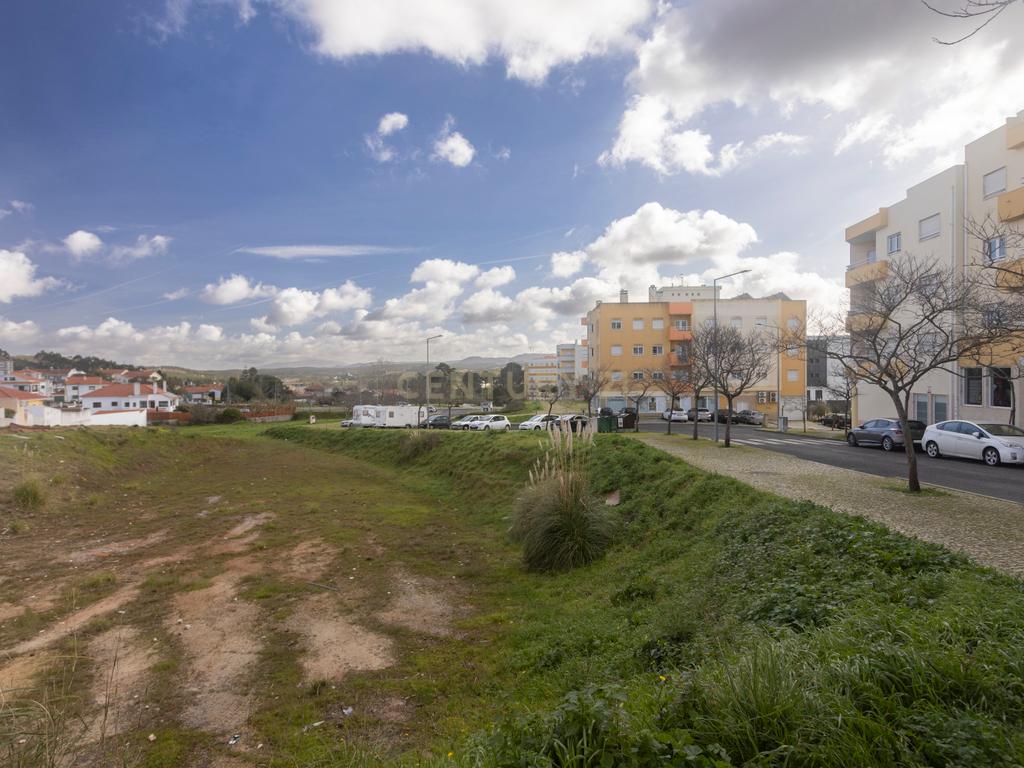 Apartamento T3 com varanda e parqueamento  I  Torres Vedras - Image 40