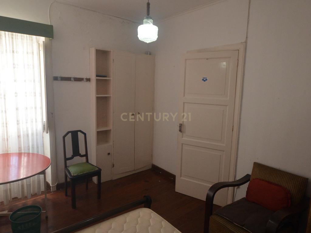 Casa na Rua Coronel Chaves em Ponta Delgada - Image 21