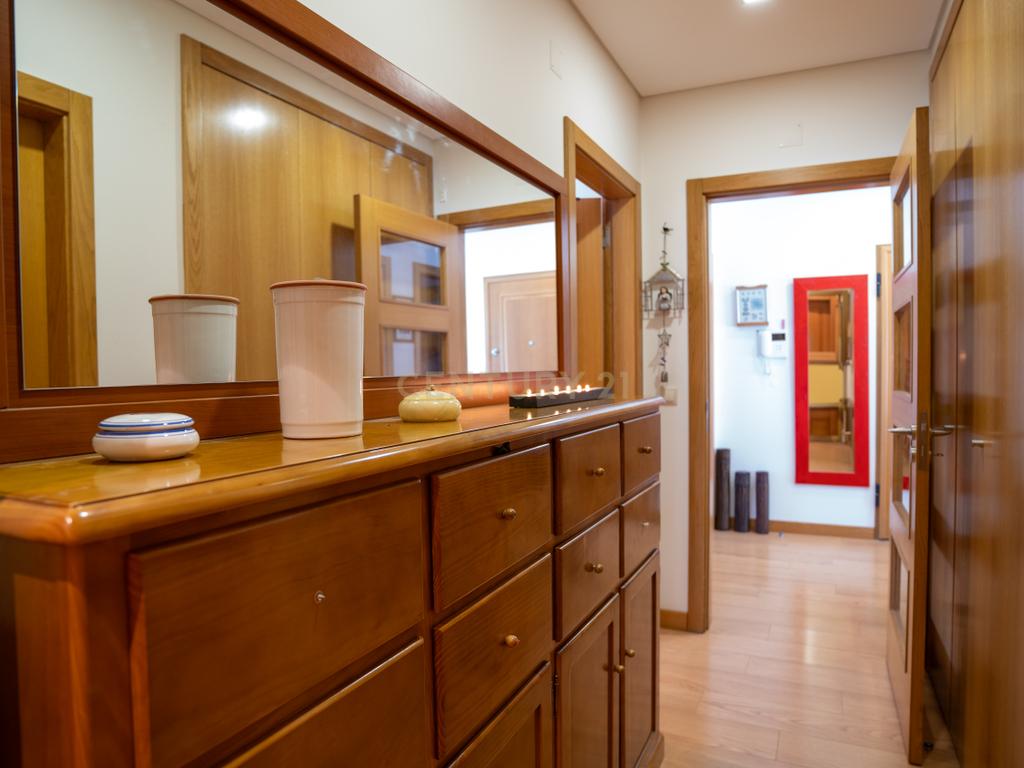 Apartamento com Terraço T2  de Charme em Benfica - Excelência e Conforto - Image 33