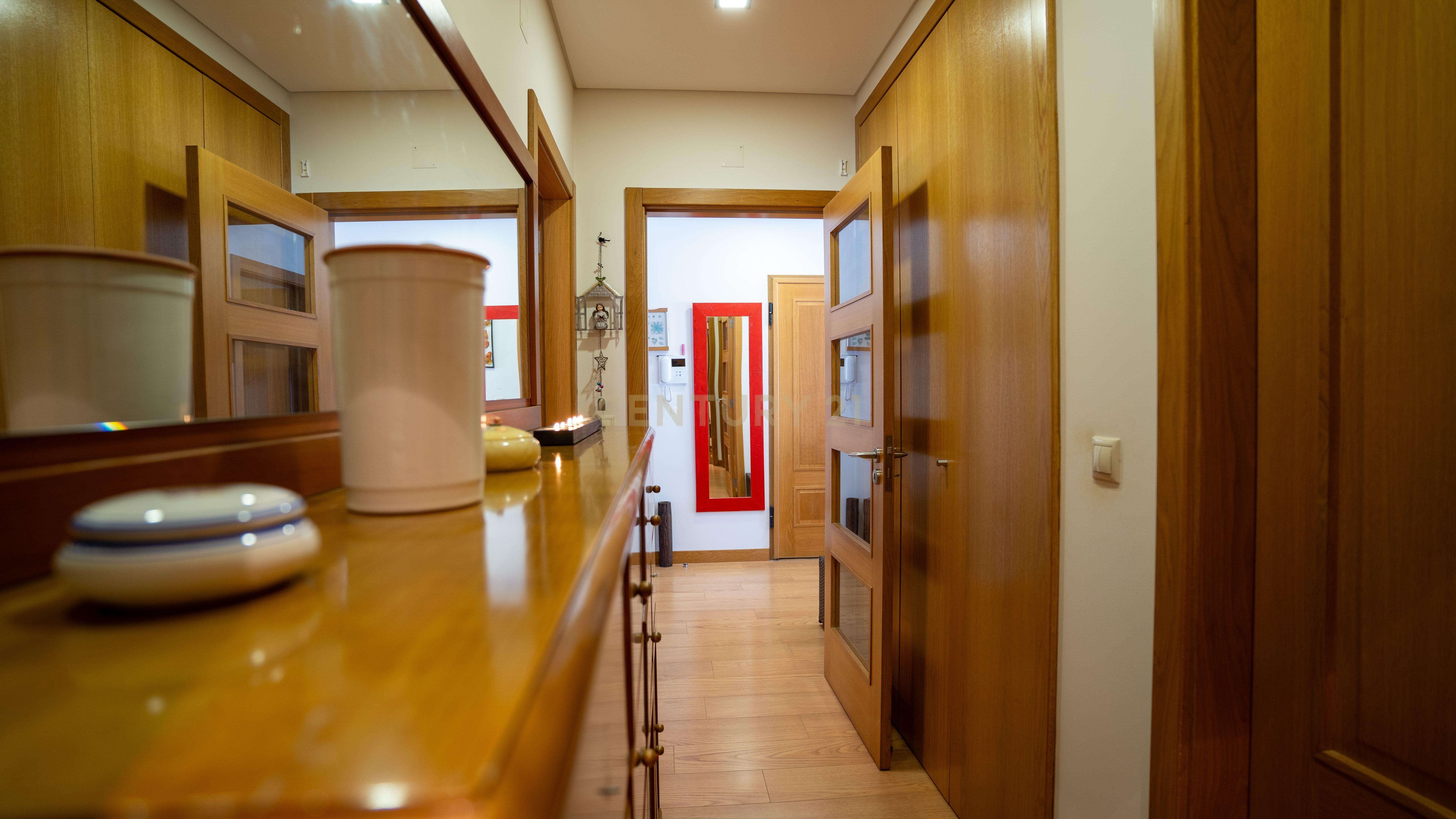 Apartamento com Terraço T2 de Charme em Benfica - Excelência e Conforto - Image 34