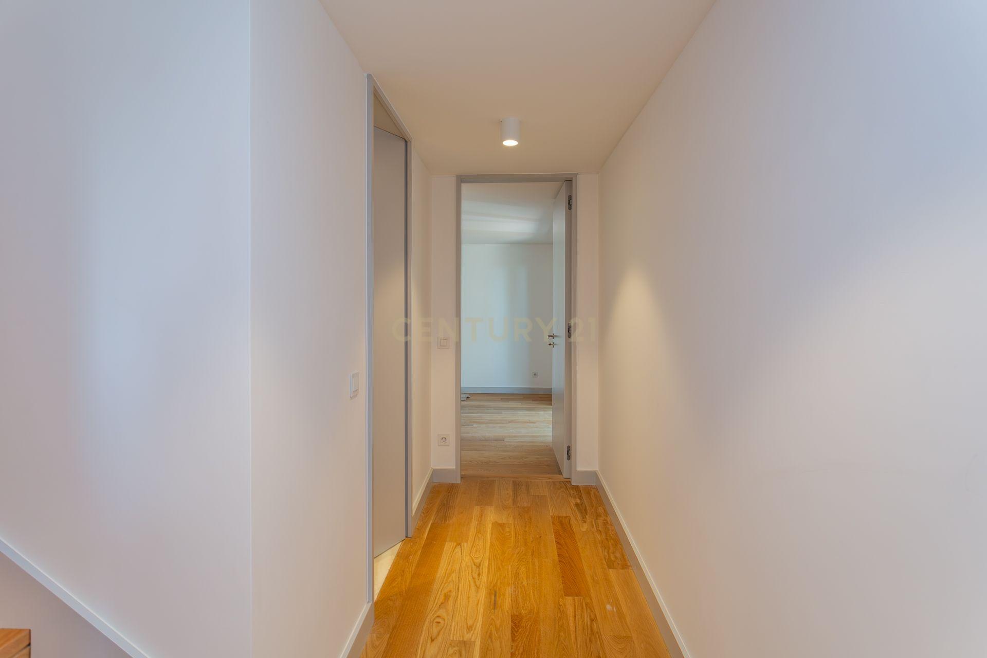 Moradia Construção Nova T3 + 2 com acabamentos Premium - Image 34