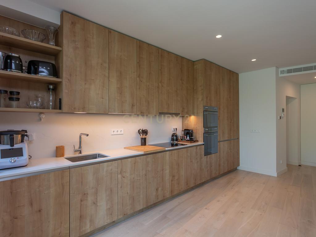 Apartamento T2 Centro Cascais com piscina e jardim privativos - Image 14