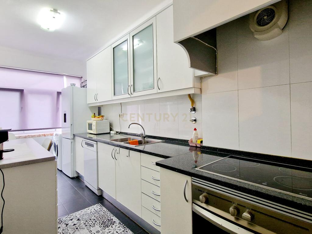 Apartamento T3 Sacavém - Image 1