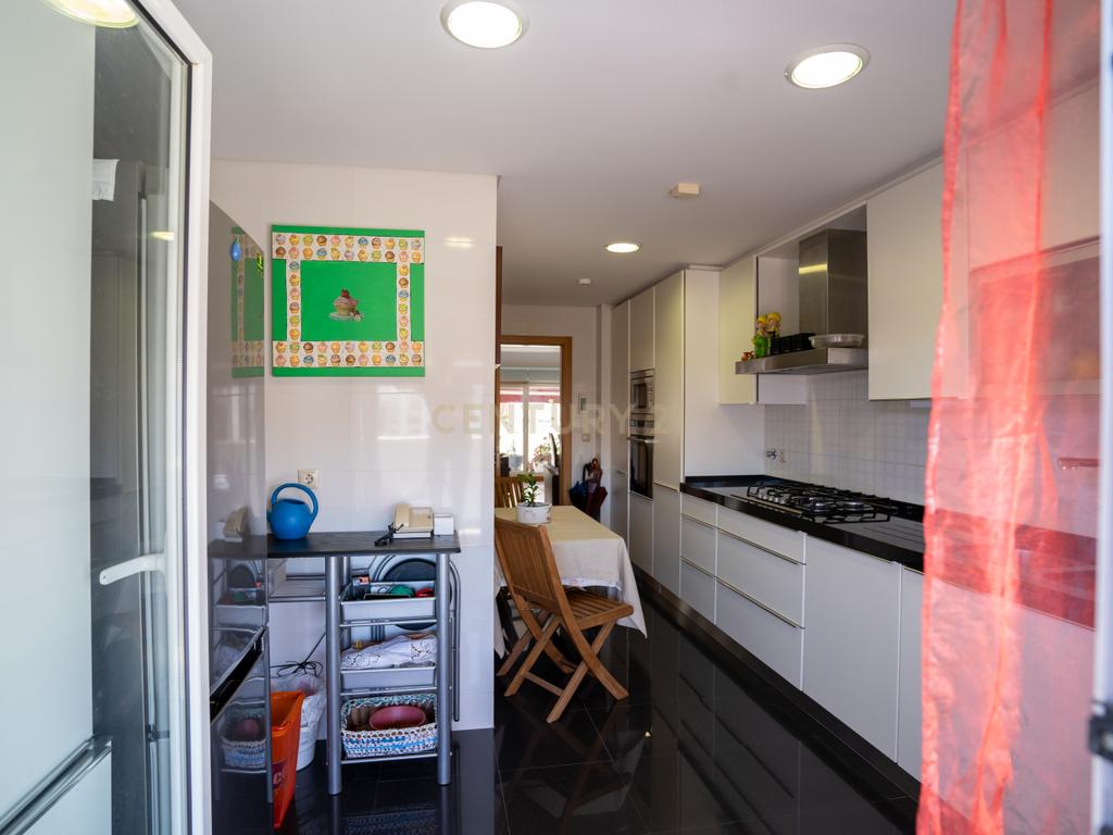 Apartamento com Terraço T2  de Charme em Benfica - Excelência e Conforto - Image 42