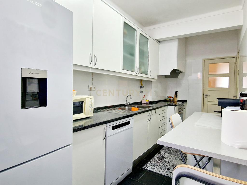Apartamento T3 Sacavém - Image 2