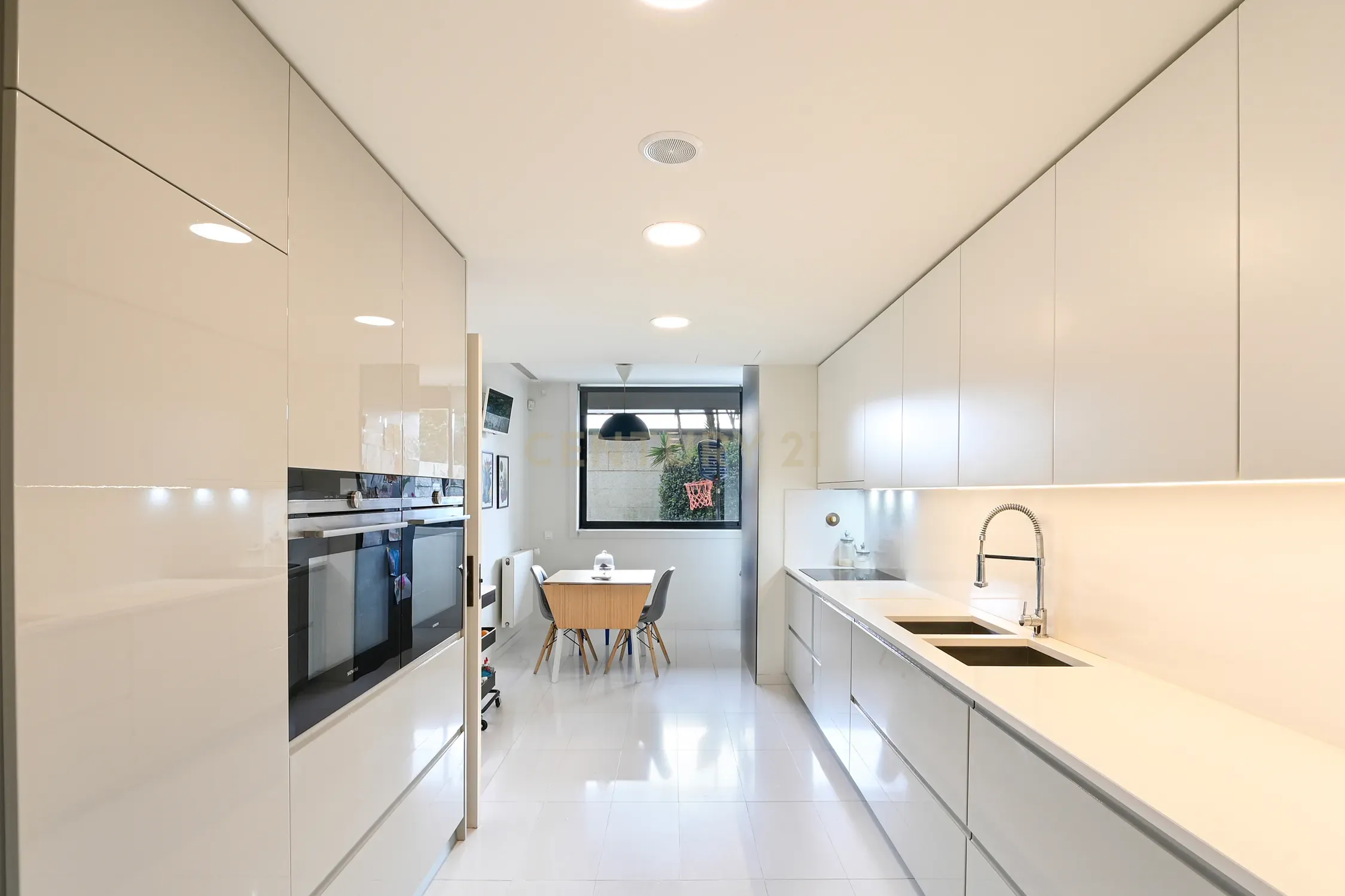 Apartamento T3 com terraço e jardim no Paço da Boa Nova - Image 20