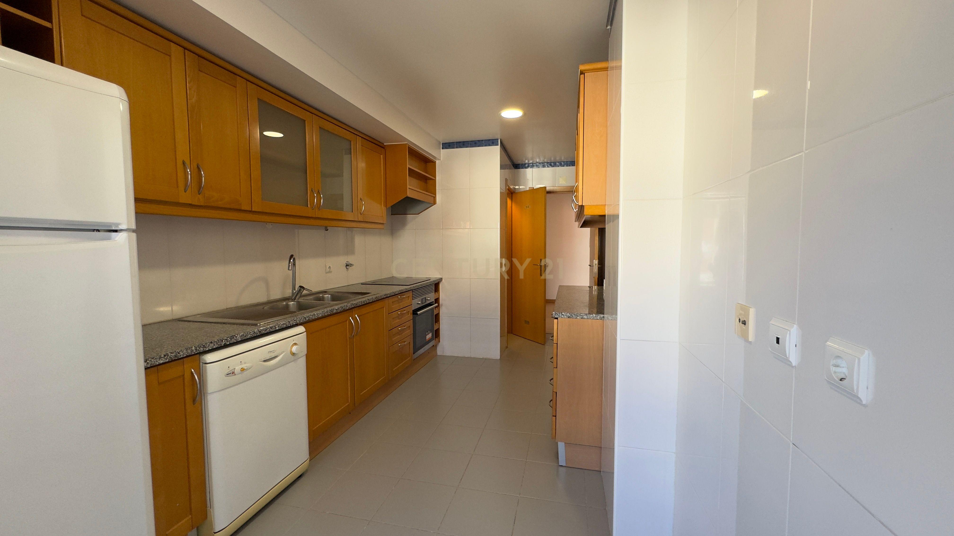 Fotografia 9 de Apartamento T2 em São Domingos de Rana (com 2 parqueamentos)