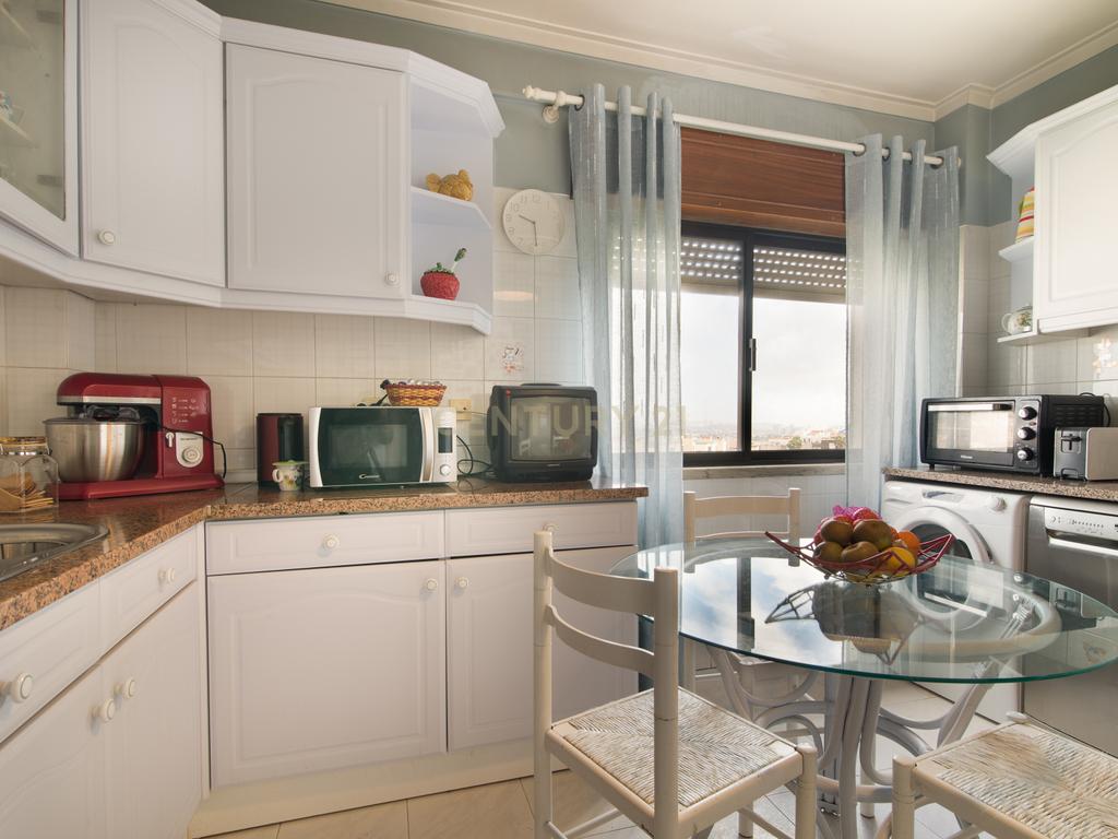 Oportunidade Unica - Apartamento T3 c/ garagem | Damaia de Cima - Image 9