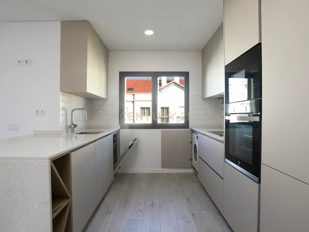 Apartamento T2 + 2 duplex novo com terraço, varanda e box para 2 viaturas - Image 6