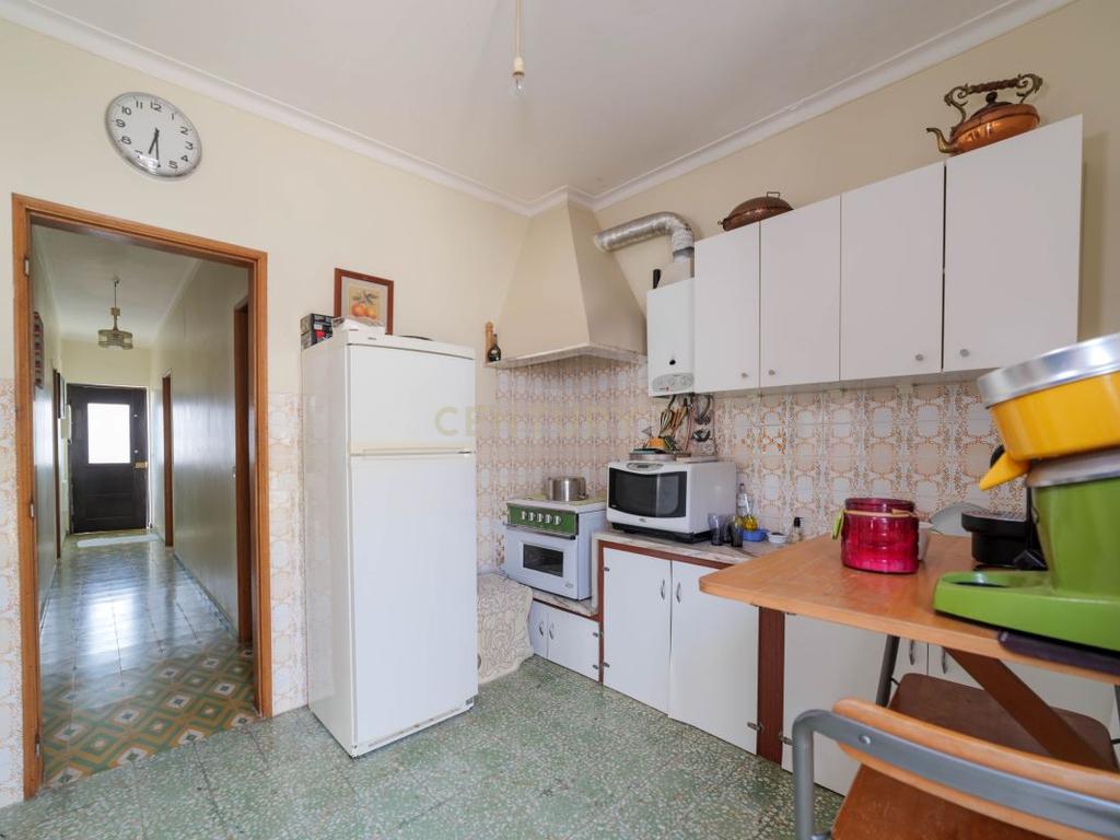 Moradia Térrea T2 + T3 em Conceição de Tavira - Ideal para Investimento ou Habitação Própria - Image 11